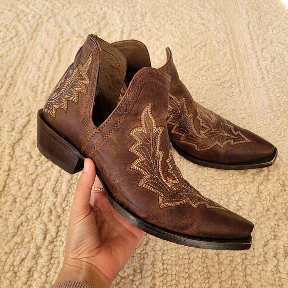 Ariat DIxon Low Bootie Cowboy Western Boots Sz 8.5 - Picture 1 of 5